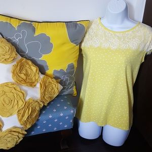 Elle Yellow Lace/Polka Dot Top Size Medium